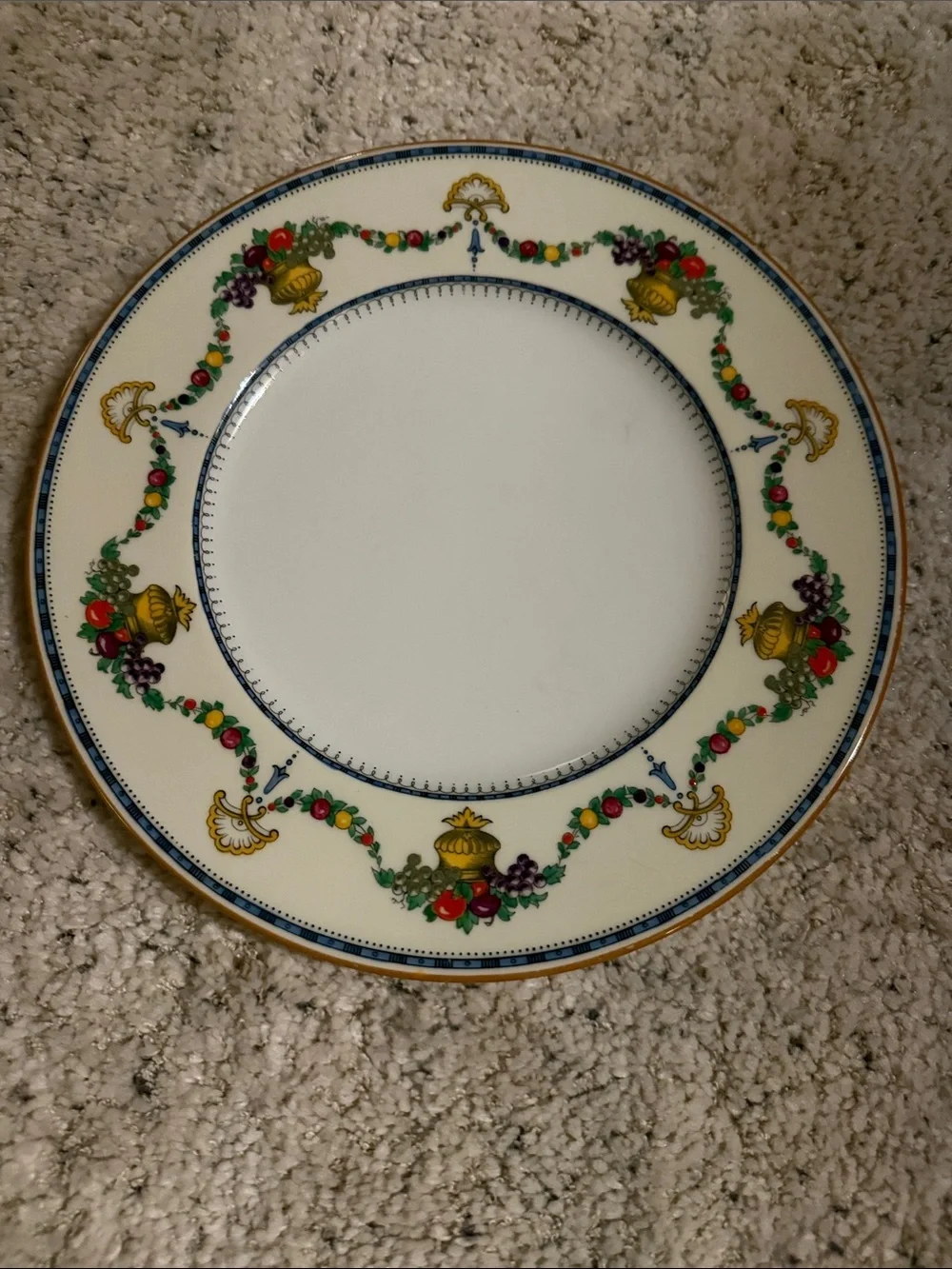 N/A elegant cream